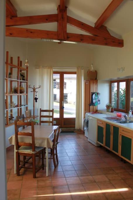 Gite Dans Un Hameau De Charme Castelnau-Durban Экстерьер фото